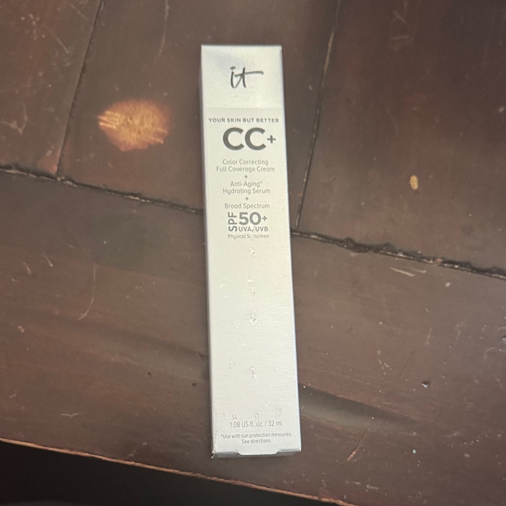 IT Cosmetics CC+ Cream Broad Spectrum SPF 50+ shade ( Light Medium )